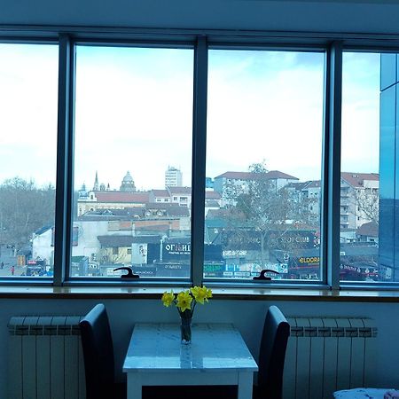Central Apartment With 24-7 Building Security Novi Sad Exterior foto