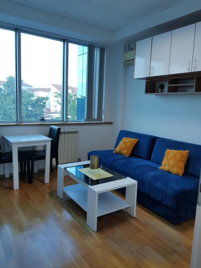 Central Apartment With 24-7 Building Security Novi Sad Exterior foto